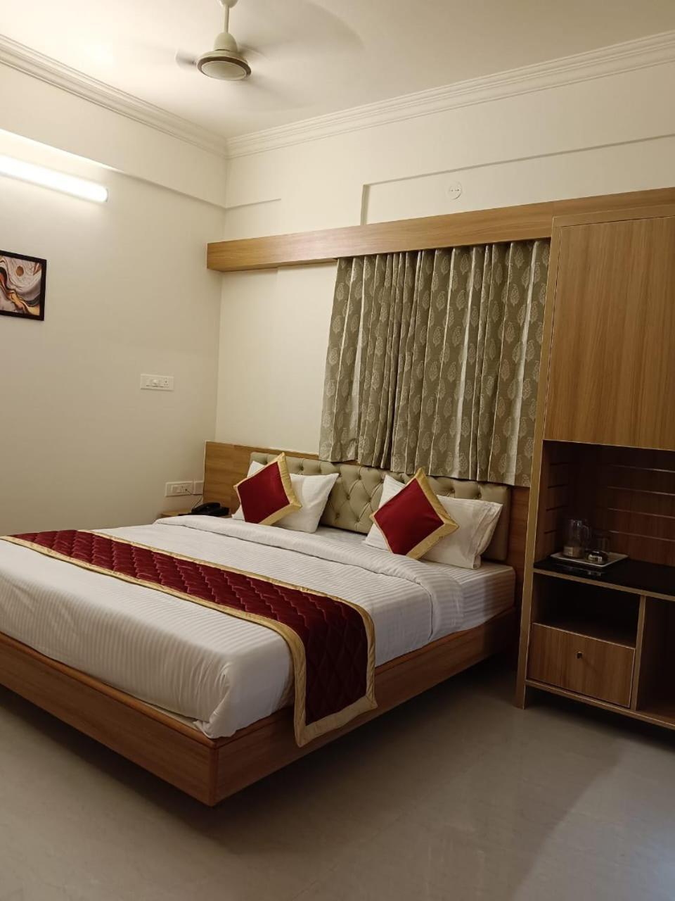 Krishna Inn Μπανγκαλόρ Εξωτερικό φωτογραφία